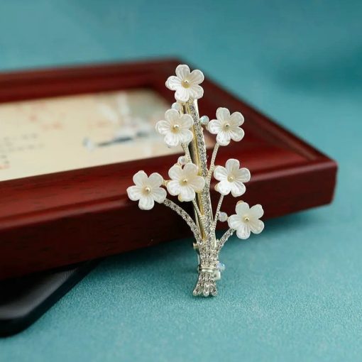 گیره انبری مجلسی، شکوفه